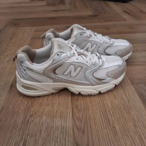 New Balance MR530AA
