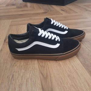 Old Skool Gum Black