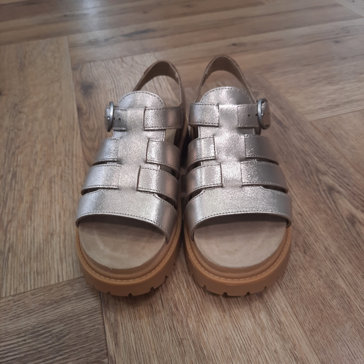 Clairemont Way Gold – Image 3