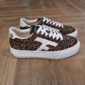 Walnut Platform Léopard