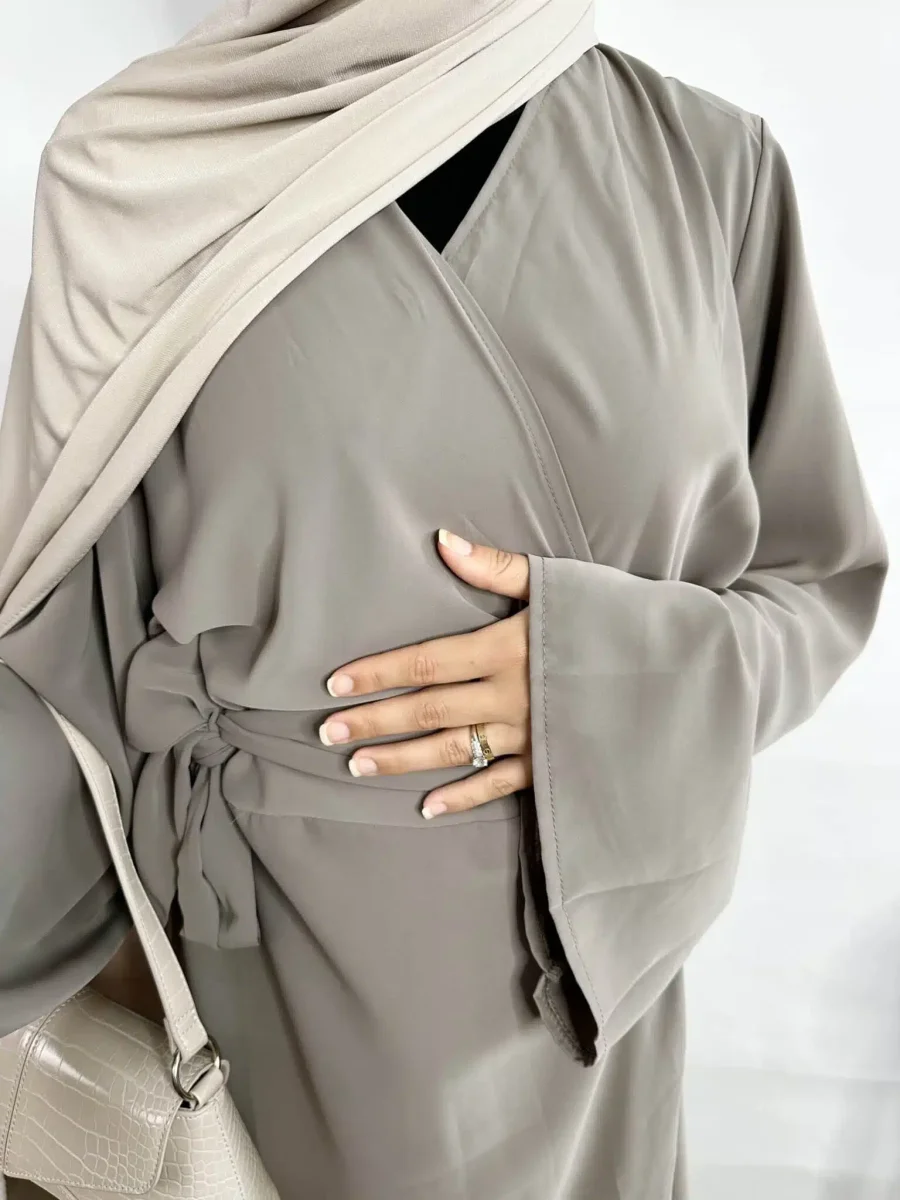 Abaya soie de medine à Nouer – Image 5