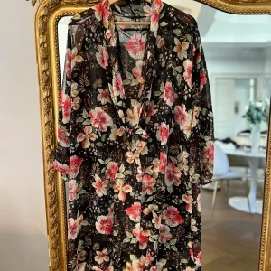 Tunique transparente Zara à fleurs