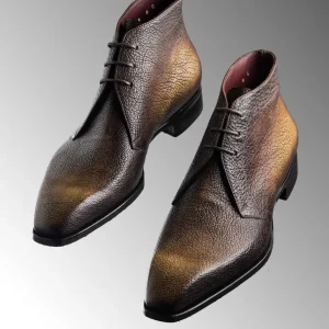 Bottines Chukka en veau grainé patiné