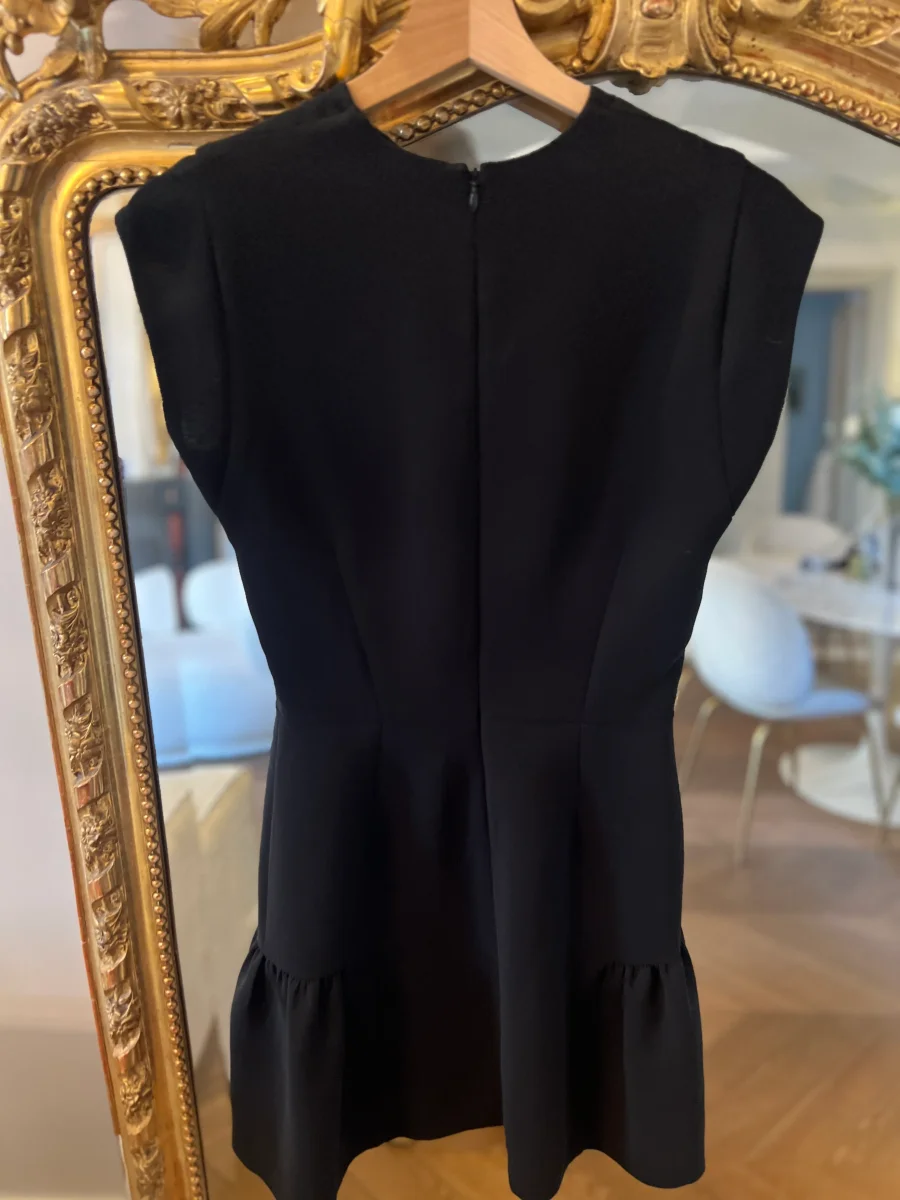 Robe Sandro noire bas volants – Image 8