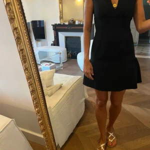 Robe Sandro noire bas volants