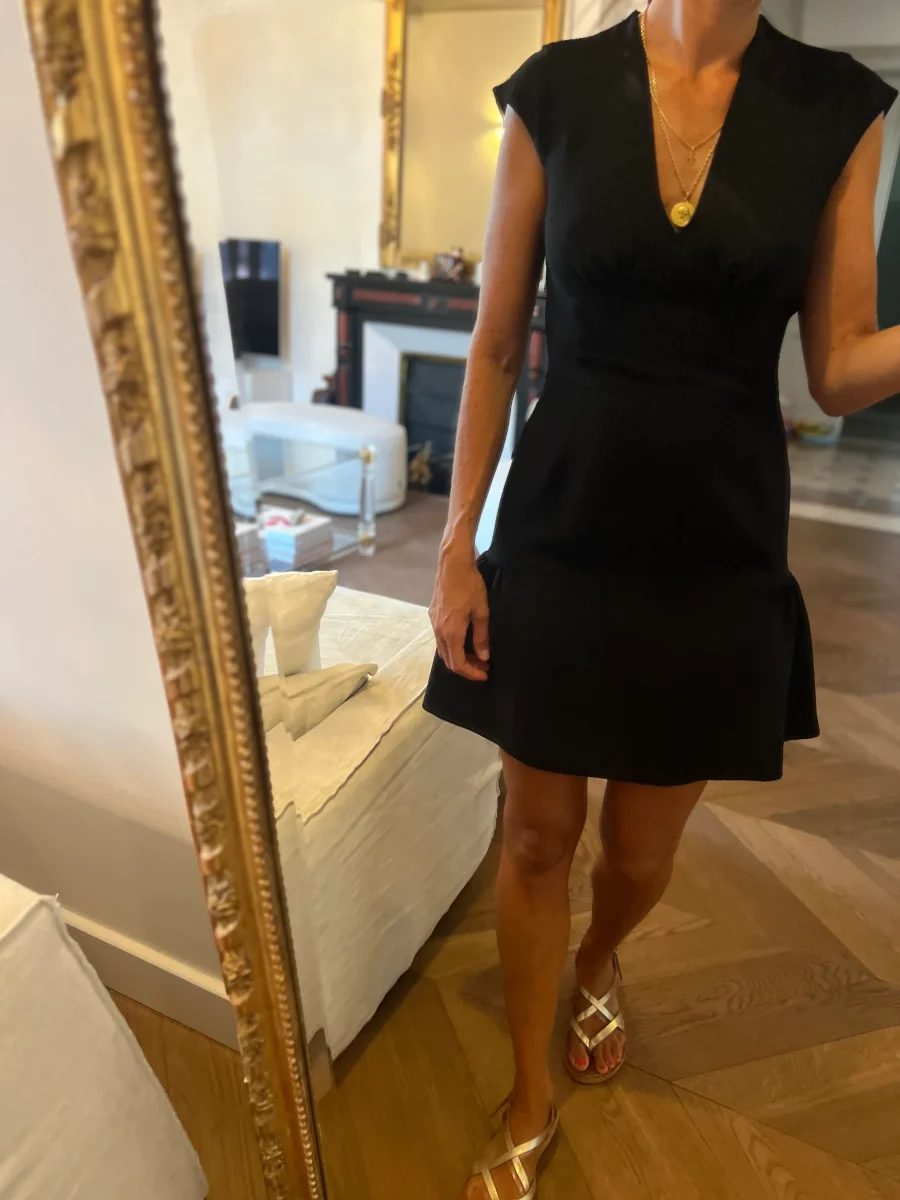 Robe Sandro noire bas volants – Image 5