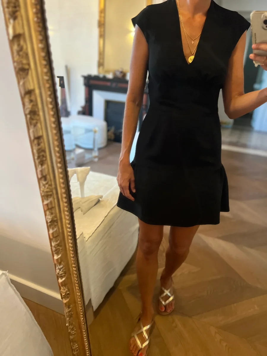 Robe Sandro noire bas volants – Image 4