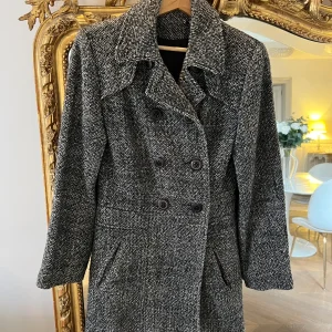 Lucie Gabossi - Manteau en laine gris chiné