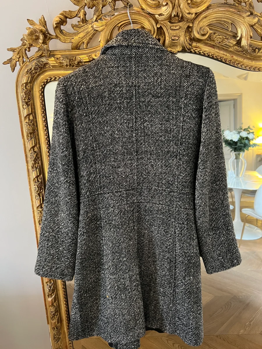 Lucie Gabossi - Manteau en laine gris chiné – Image 3