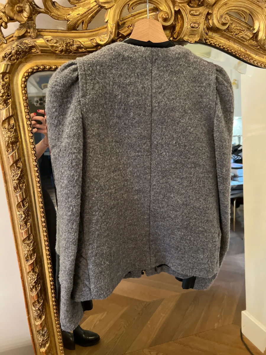Veste Maje en laine grise col en cuir – Image 7