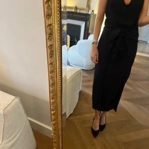 Lucie Gabossi - Vix Paula Hermanny Robe noire