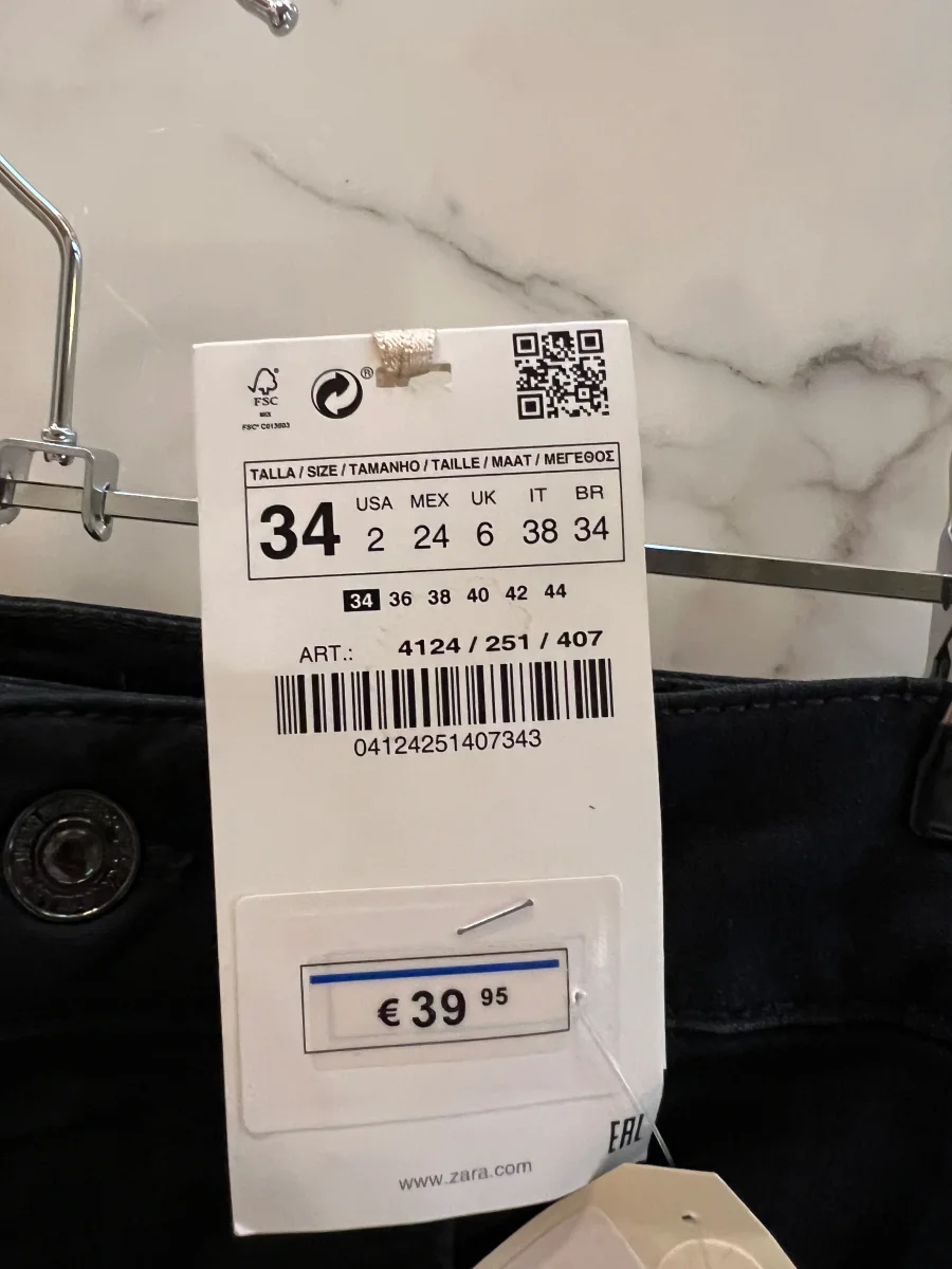 Lucie Gabossi - Zara Pantalon Neuf bande velours rouge – Image 5