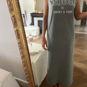 Robe longue Newtone grise