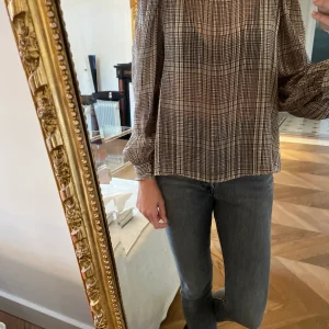 Marine Lorphelin Chemise Zara à carreaux beige