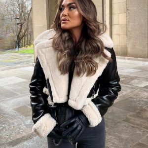 Blouson bombardier noir court à col fourré