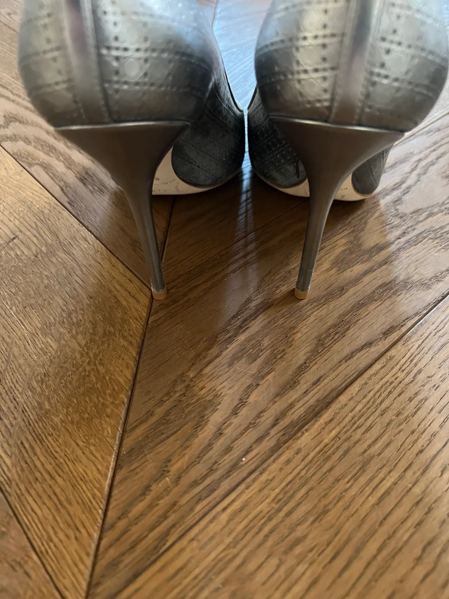 Escarpins Dior argentées – Image 5