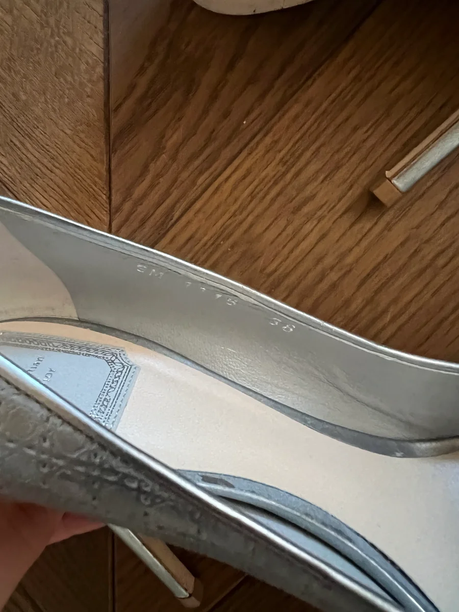 Escarpins Dior argentées – Image 7