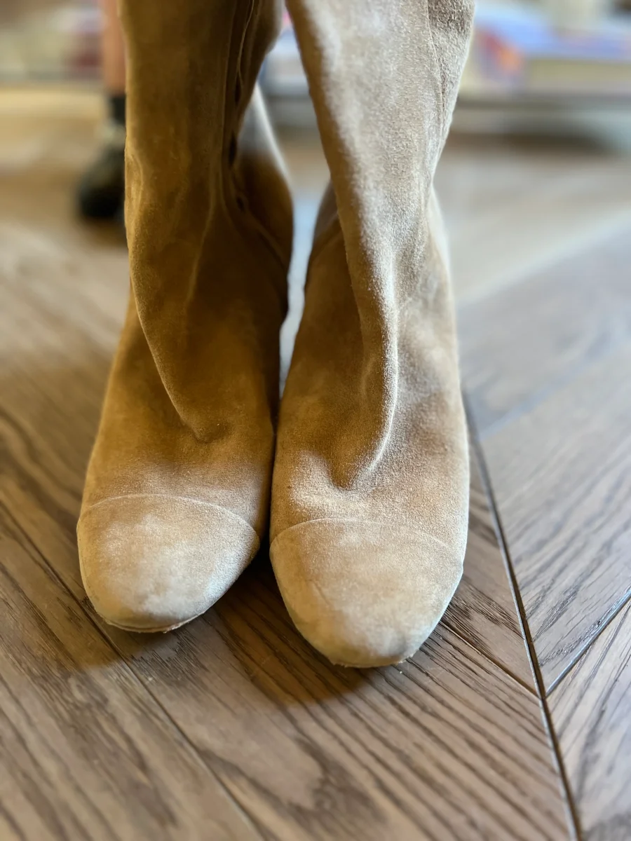 Cuissardes Chanel beige en daim – Image 6