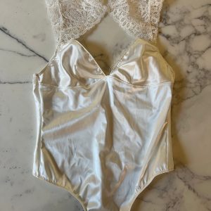 Lucie Gobassi - Simone Pérèle Body symphanie blanc satiné T1