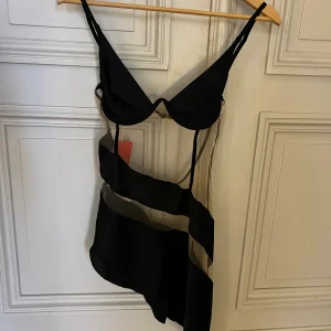 Lucie Gabossi - God Save Queen Nuisette God Save Queens noire neuve