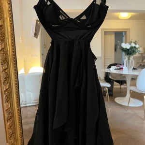 Lucie Gobassi - God Save Queens Nuisette noire