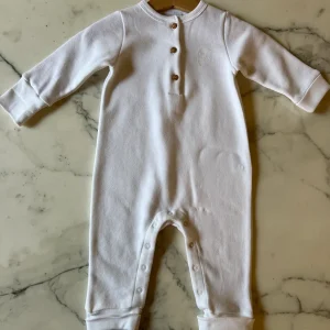 10 Novembre - Pyjama blanc Alessio Neuf T.6 mois