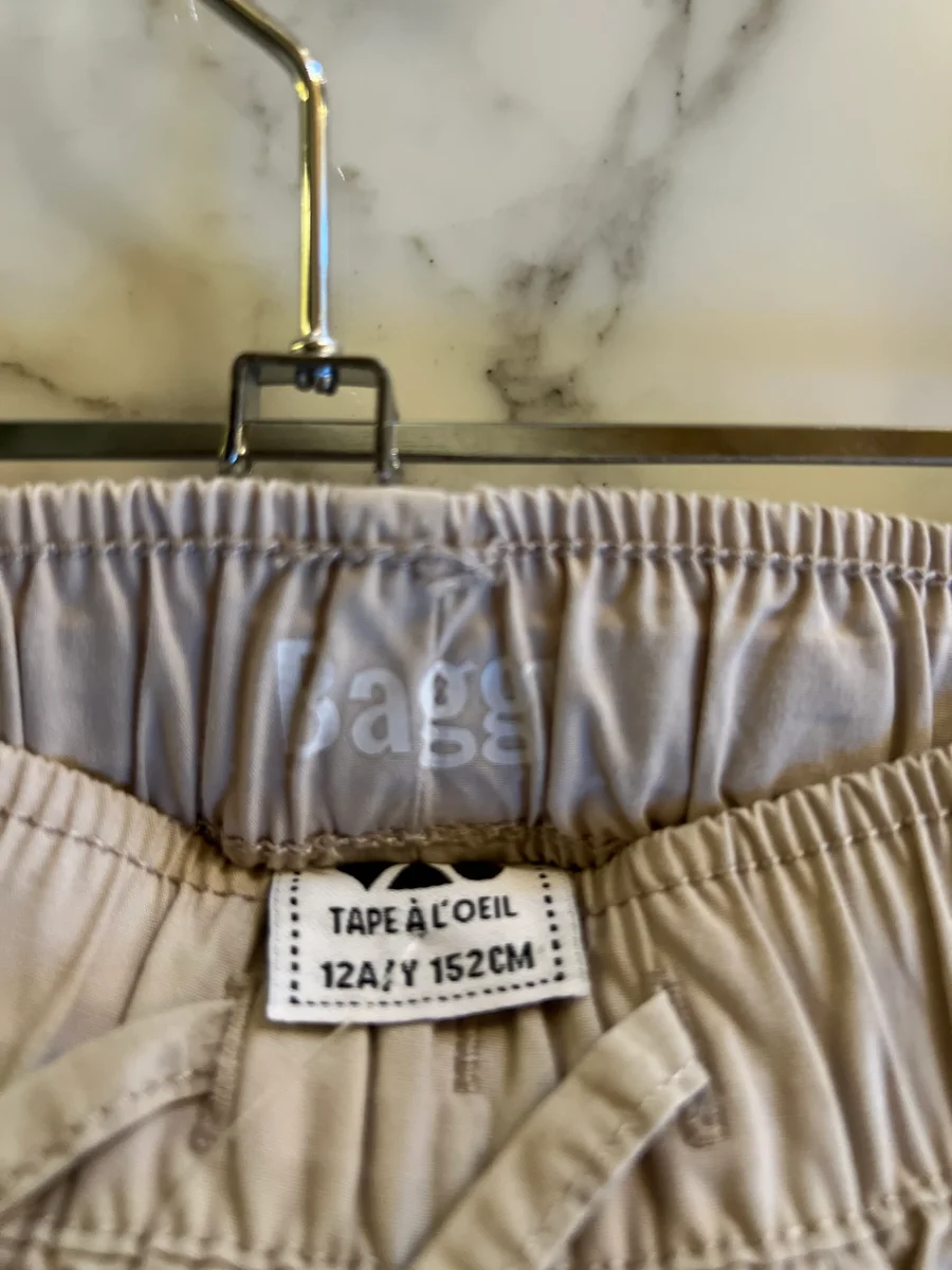 Lucie Gabossi -Tape à l'oeil Pantalon beige avec poche T.5ans – Image 4