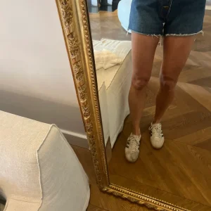 Marine Lorphelin Short Sézane bleu brut