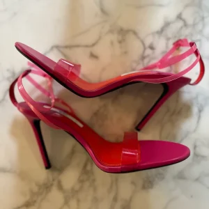 Marine Lorphelin Sandales Zara rose à talons