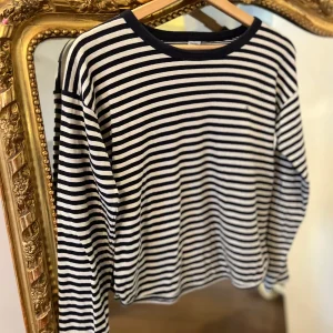 Lucie Gabossi - Petit Bateau Haut à rayures T.12 ans