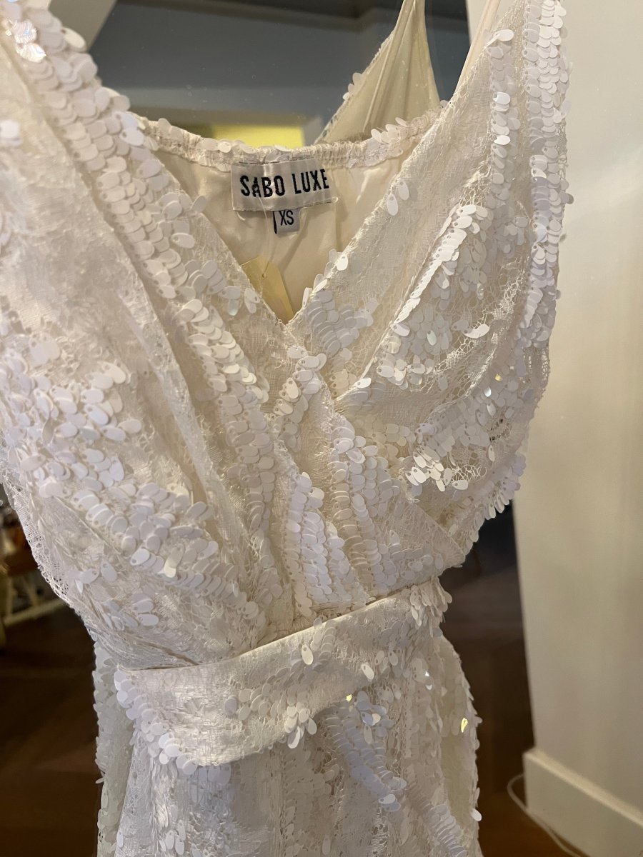 Lucie Gabossi - Sabo Luxe Combishort blanche de soirée à papilles – Image 3