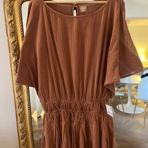 Larmoiredesoso - Free People Robe Neuve marron T.S