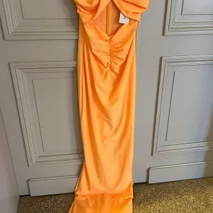 Lucie Gabossi -Suboo Robe longue bustier orange