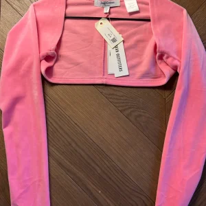 Lucie Gabossi - Urban Outfitters Gilet court Neuf en velours rose