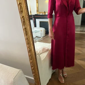 Marine Lorphelin Robe Sinéquanone Paris satinée bordeaux