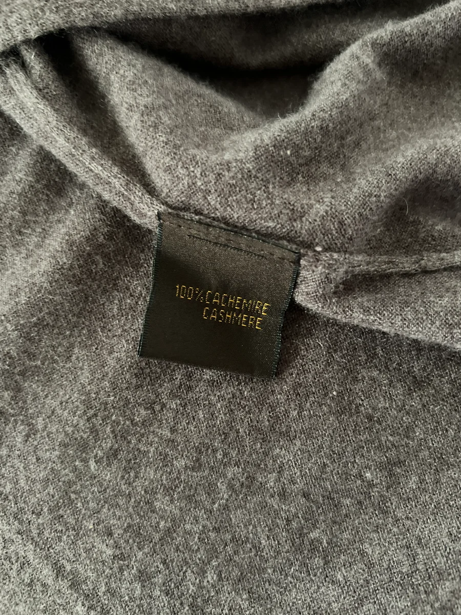 Apostrophe - Gilet long gris en cachemire – Image 7