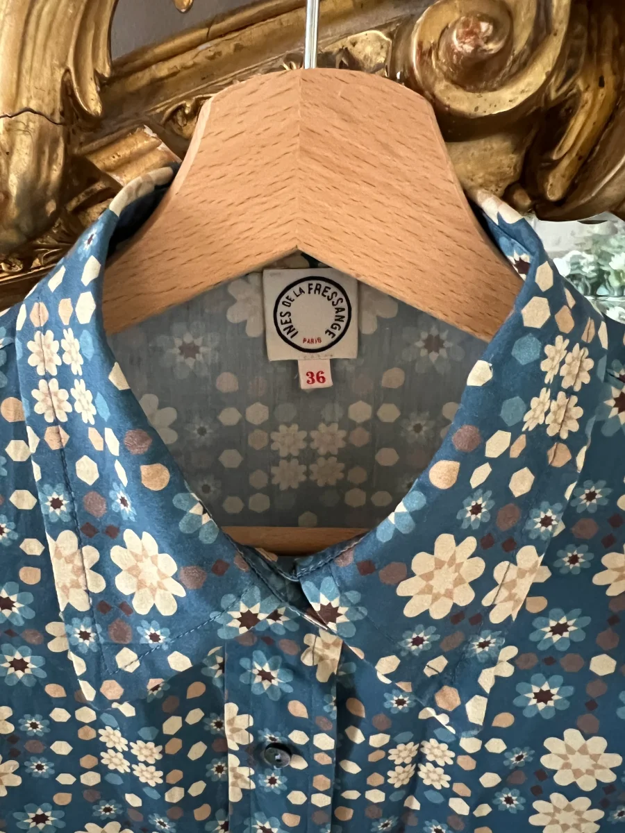 Ines de la Fressange - Chemise à fleurs bleu – Image 7