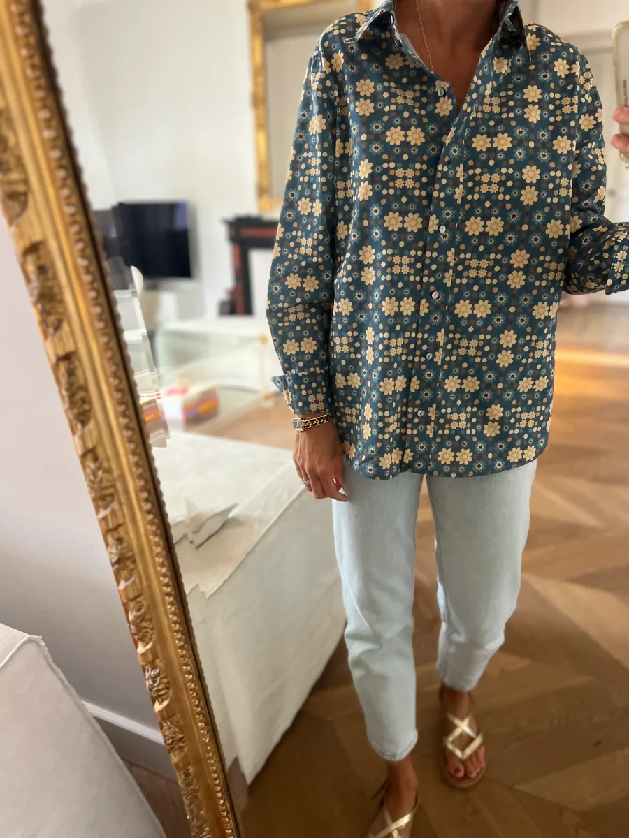 Ines de la Fressange - Chemise à fleurs bleu – Image 4