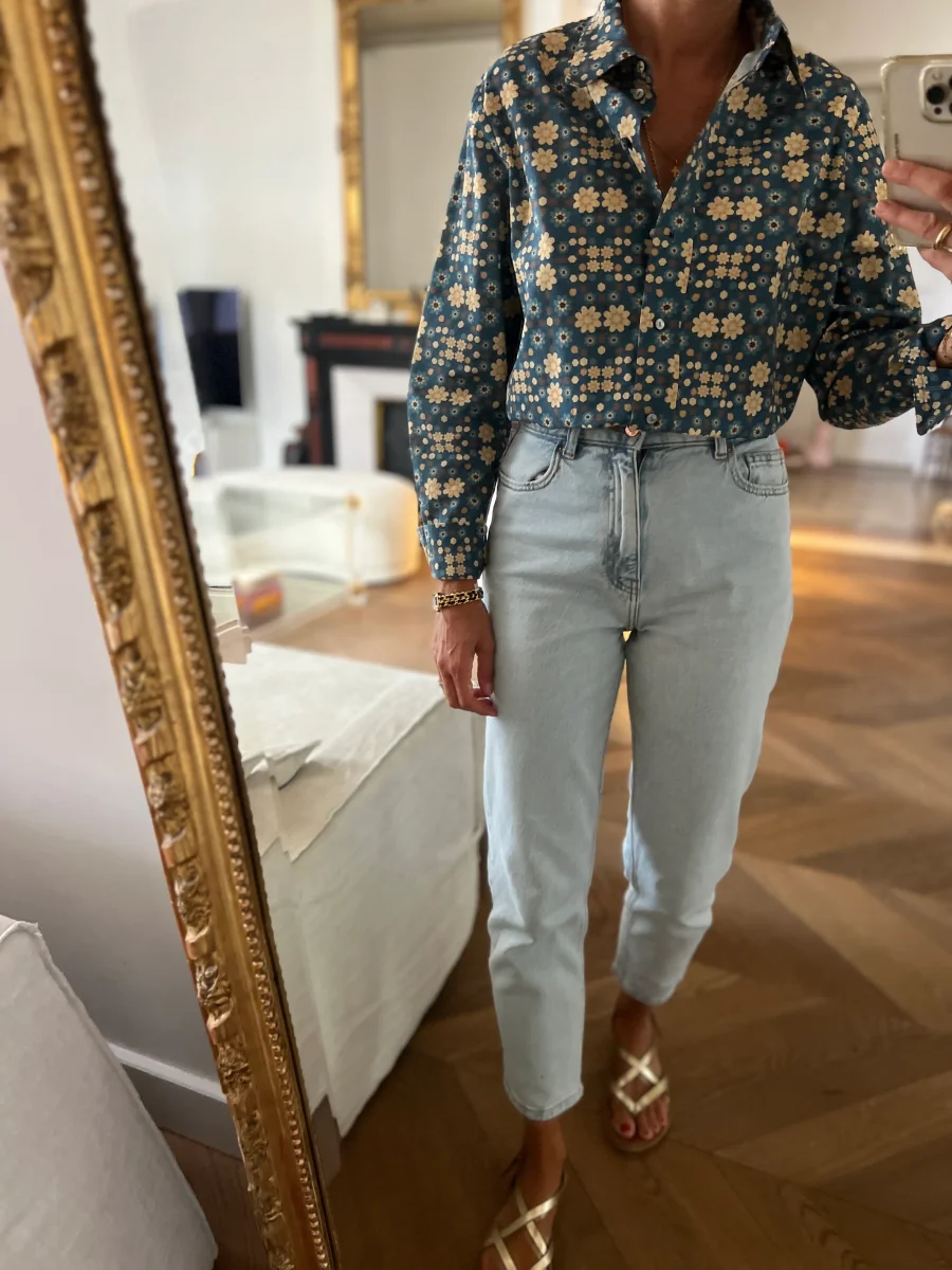 Ines de la Fressange - Chemise à fleurs bleu – Image 3