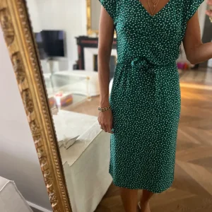 Agnes B. - Robe verte à motifs