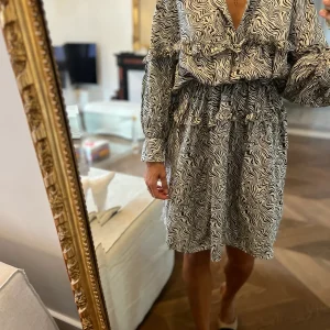 Sandro - Robe longue zébrée