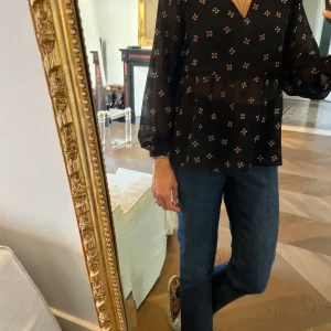 Blouse Maje noire à motif transparence sur le bas