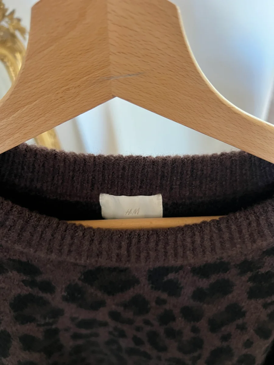 H&M - Pull Léopard en maille jacquard marron et noir – Image 6