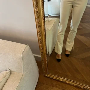Pantalon Zara ecru chic