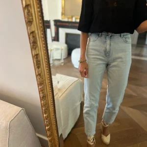 Sandro - Blouse noire en dentelle