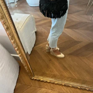 Hoss Intropia - Pochette en cuir à plumes