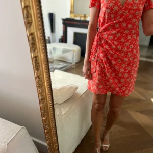 Robe Sézane en soie fleurie