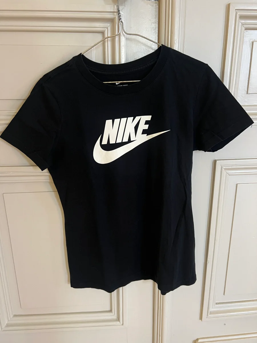 Nike - T-shirt noir logo blanc – Image 2