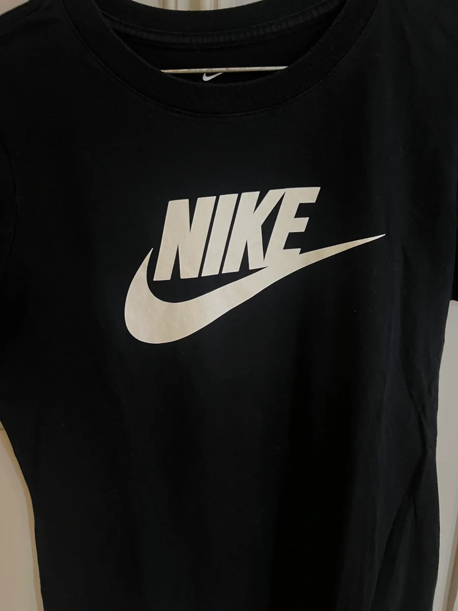 Nike - T-shirt noir logo blanc – Image 3