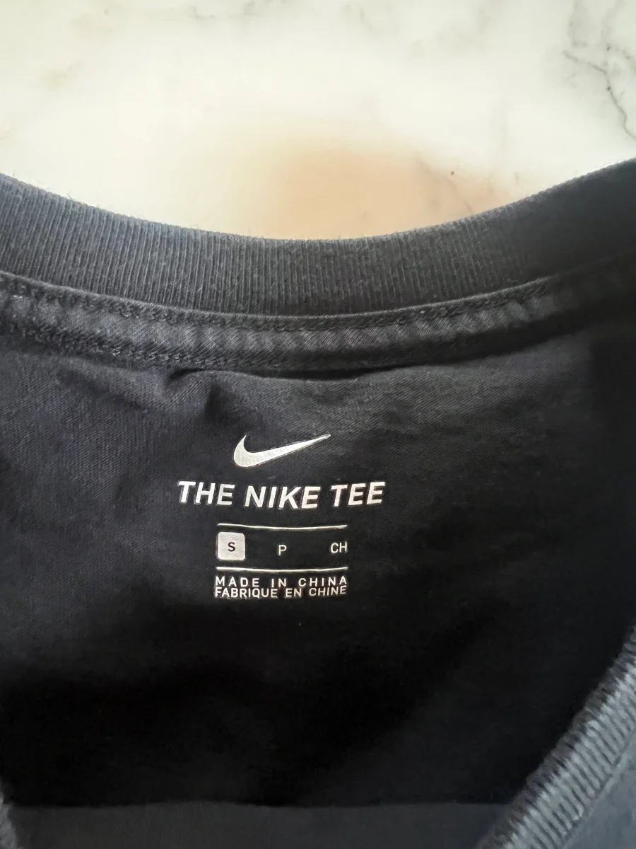 Nike - T-shirt noir logo blanc – Image 6